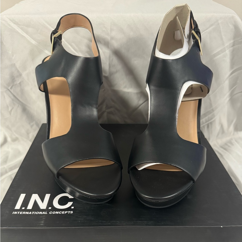 NEW- INC. Black wedge sandles